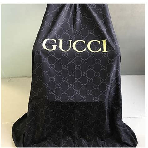 gucci barber cape